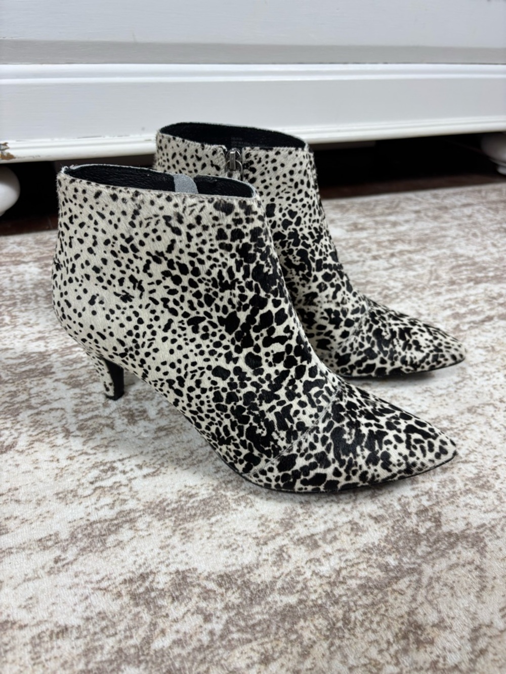 Matisse Nelson Calf Hair Ankle Boots Size 9.5